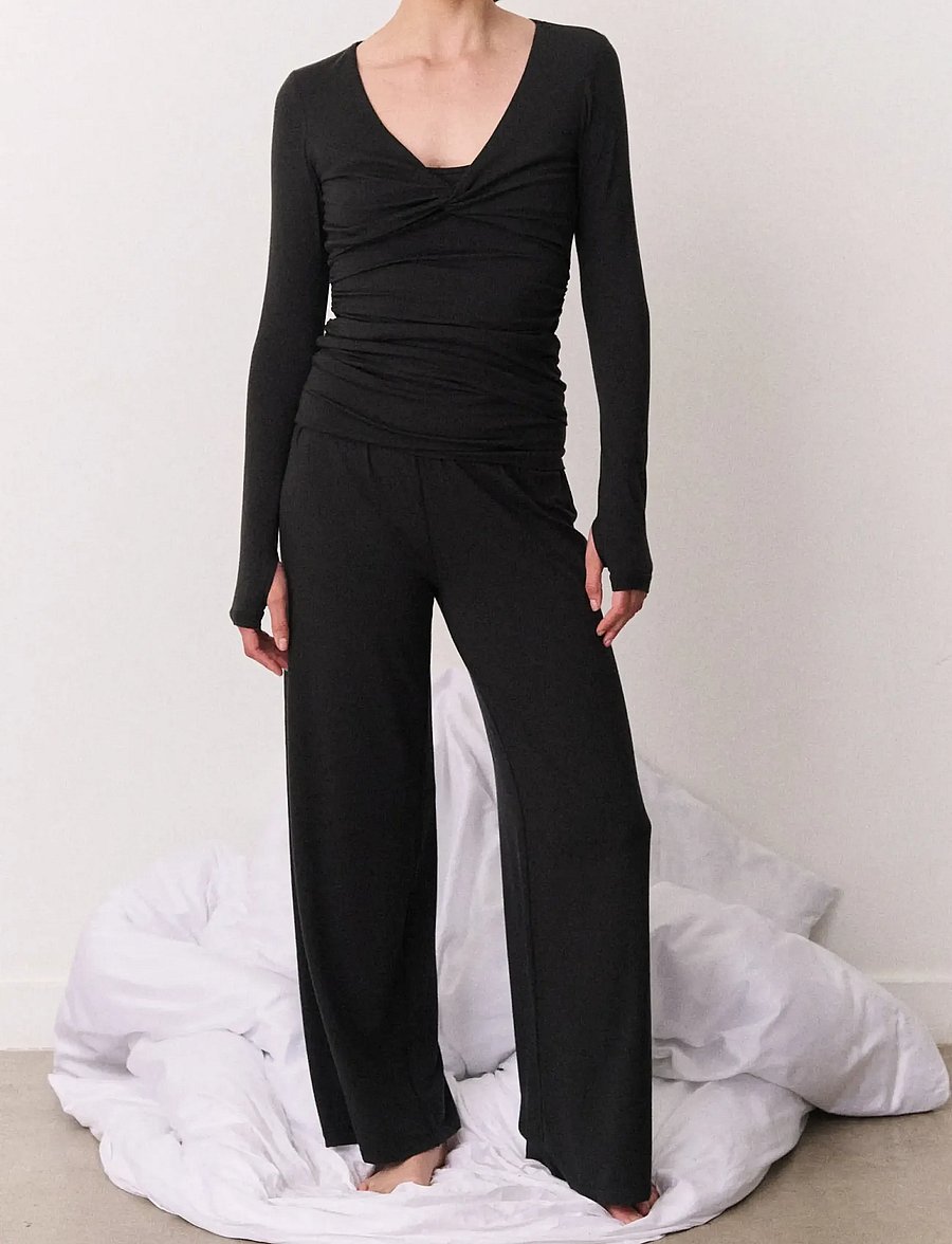 Desmond and Dempsey - Plain Jersey Twist Set - pyjamas - black - 0