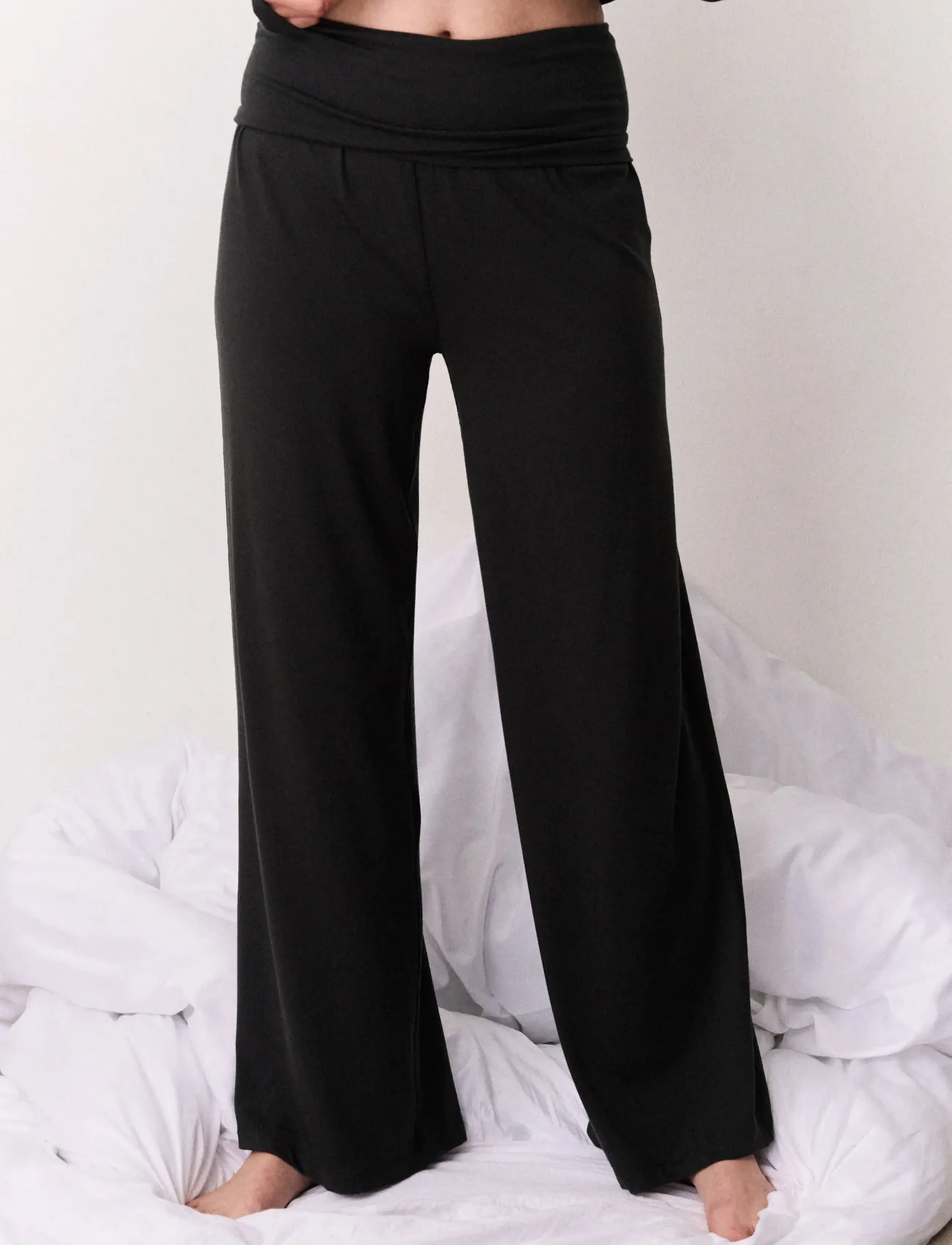 Desmond and Dempsey - Plain Jersey Twist Set - pyjamas - black - 3