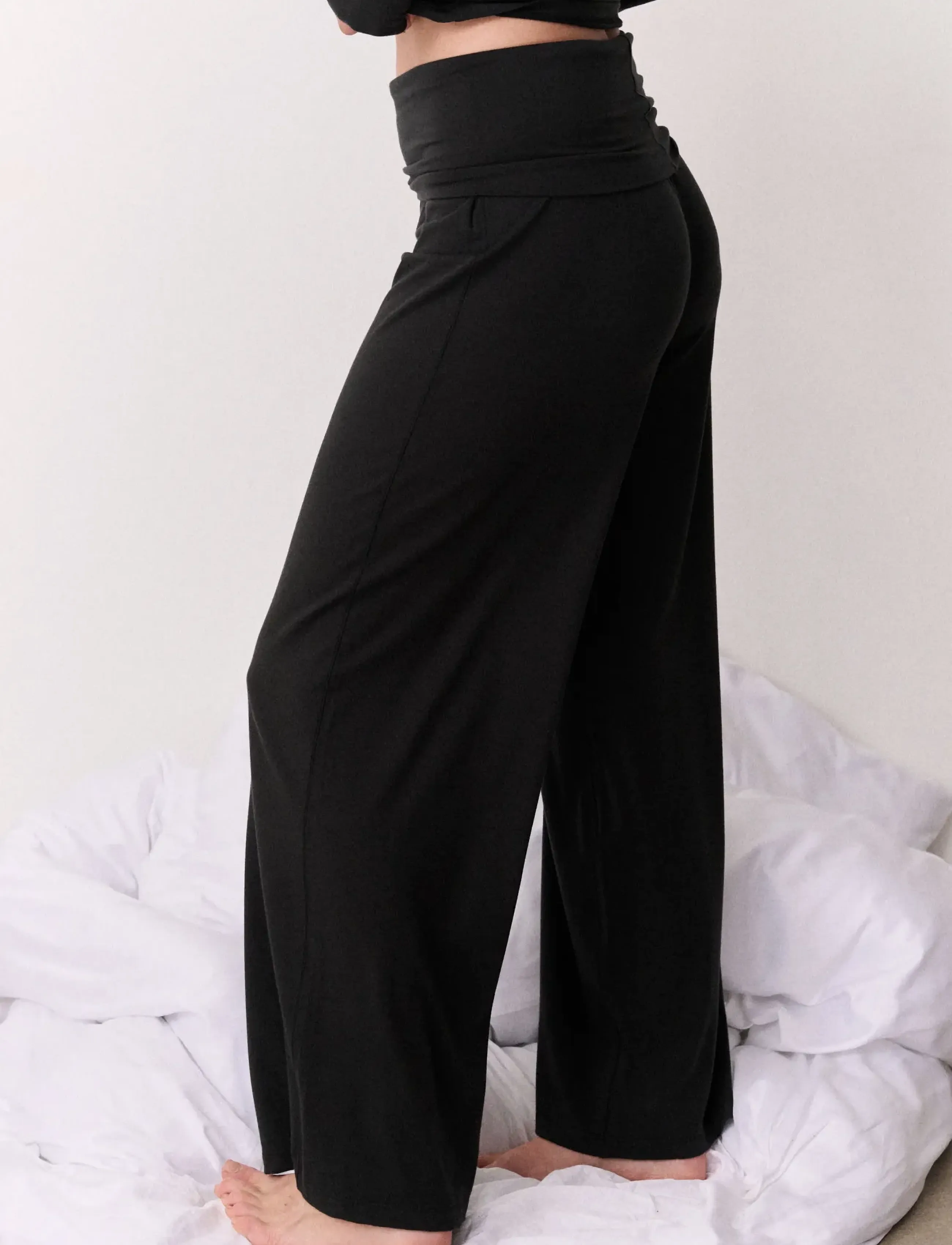 Desmond and Dempsey - Plain Jersey Twist Set - pyjamas - black - 4