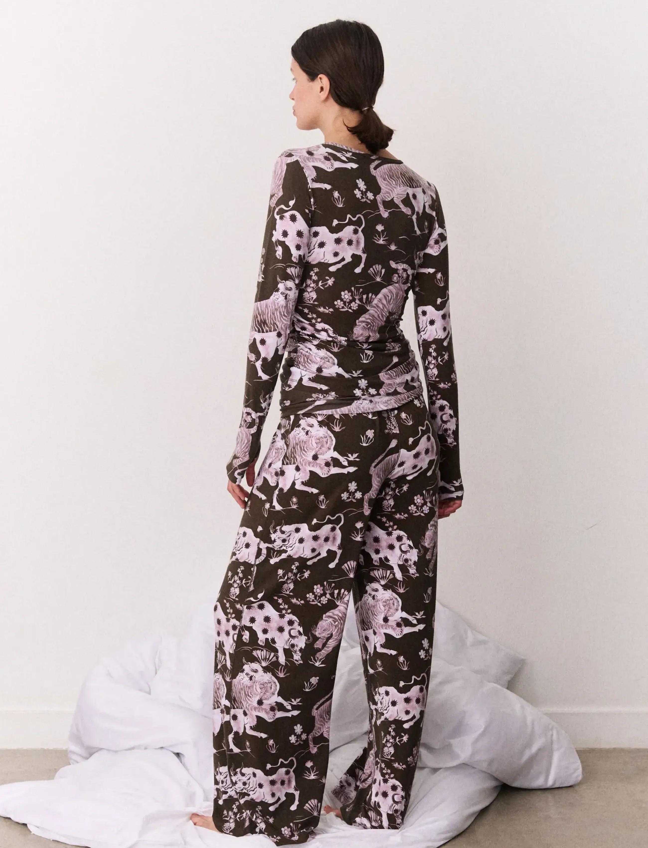 Desmond and Dempsey - Plain Jersey Twist Set - pyjamas - chocolate inverted - 5