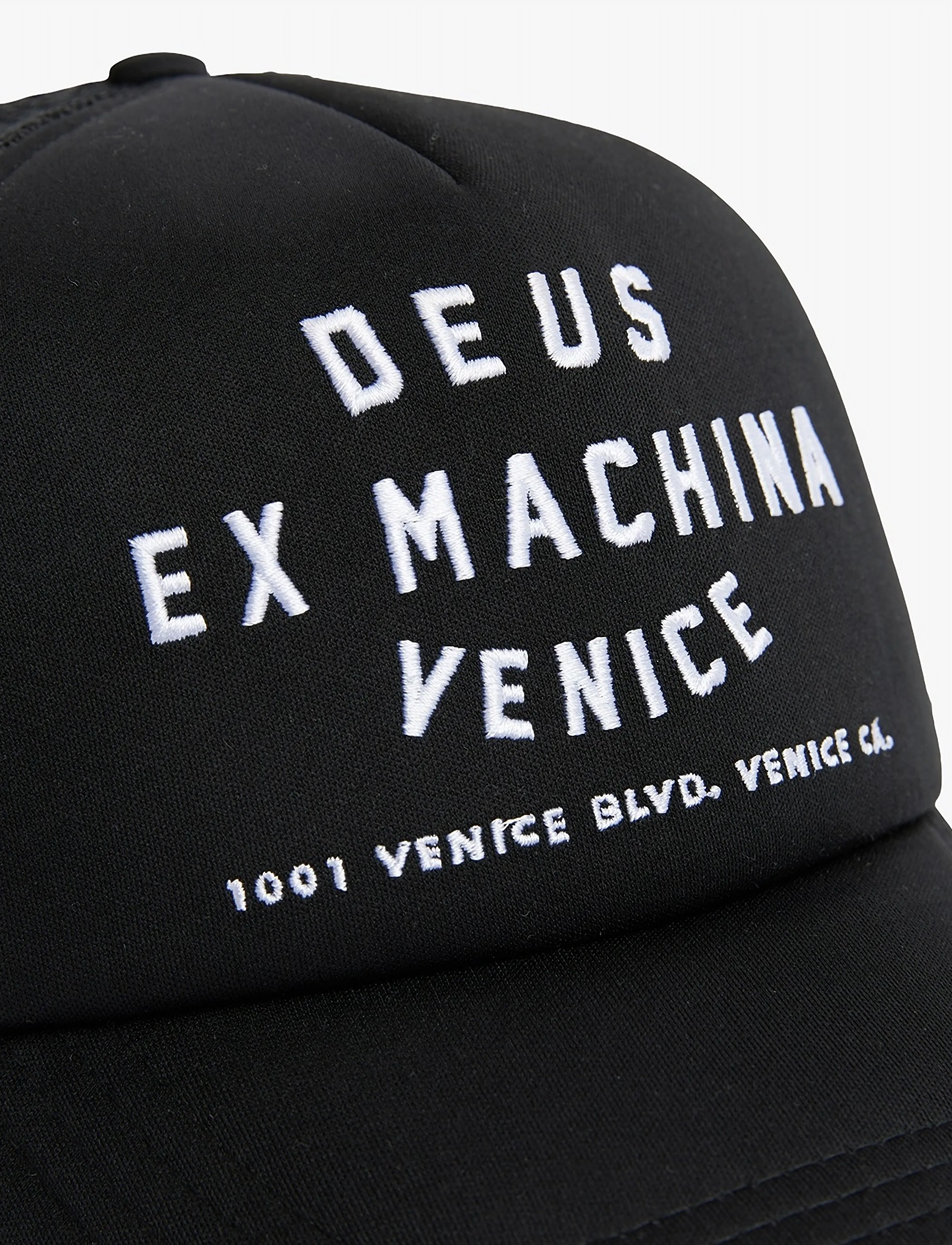 Deus Ex Machina - Venice Address Trucker - kepsar - black - 2