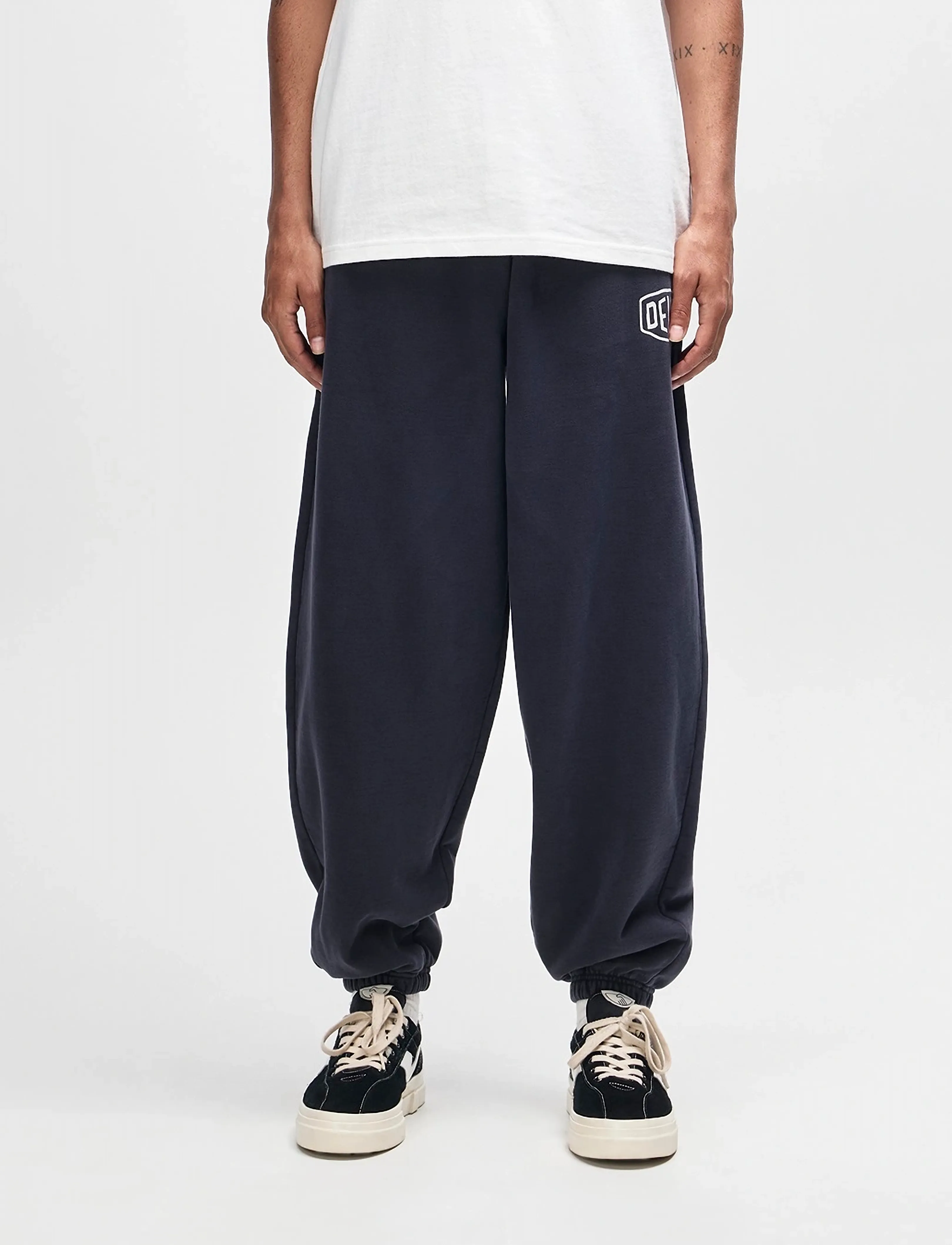 Deus Ex Machina Shield Garment Dyed Track Pant, XL, Sport Pants, Schwarz - Sweatpants, Männerswear