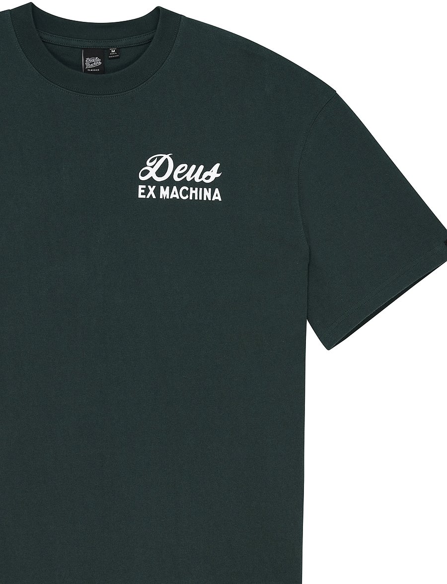 Deus Ex Machina - Biarritz Sign Tee - kurzärmelige t-shirts - racing green - 3