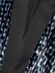 Diane von Furstenberg - DVF LIBBY DRESS - festkläder till outletpriser - chain geo multi med sig blue - 2
