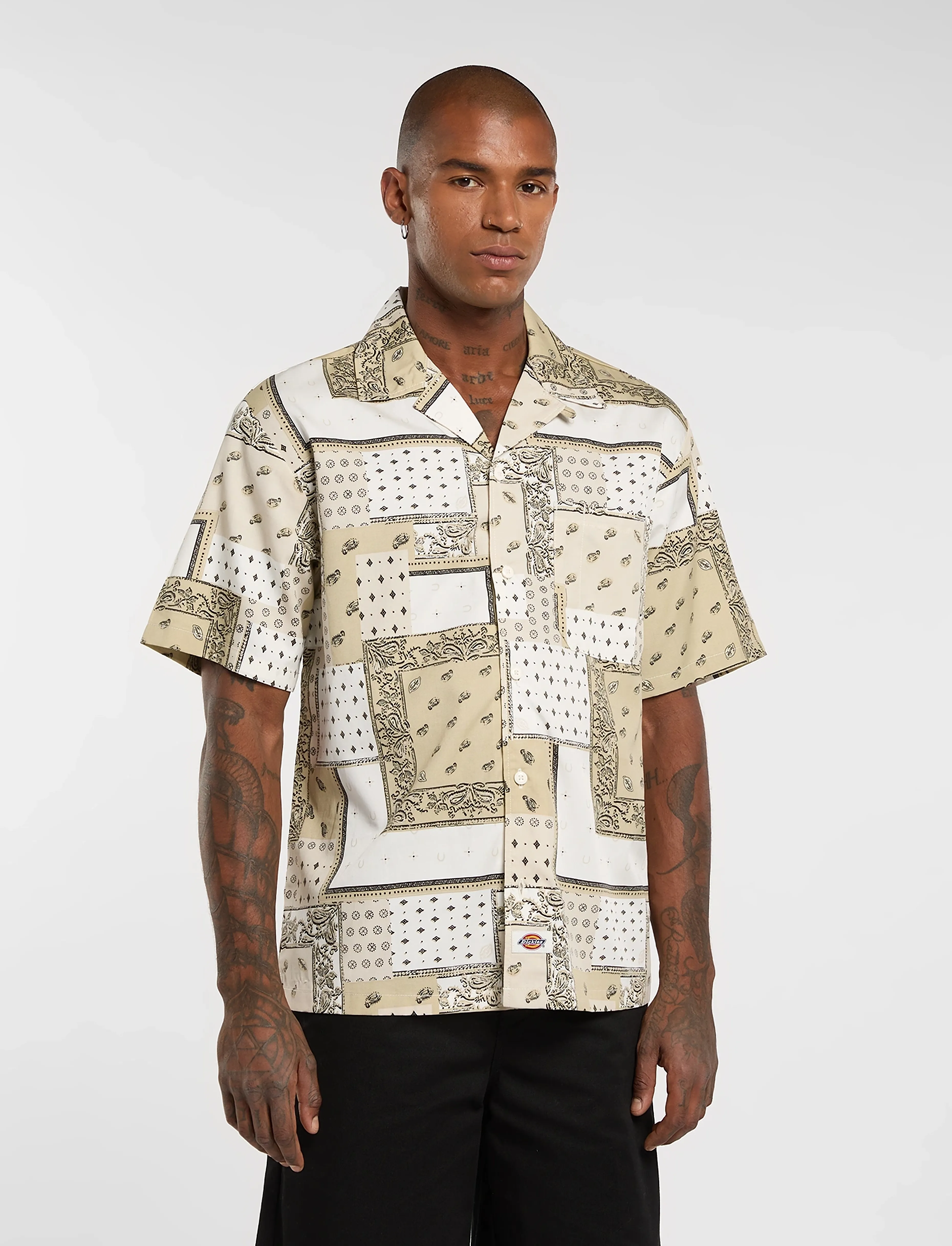 Dickies GLANDORF SHIRT SS - Pattern shirts - EGRET / multi
