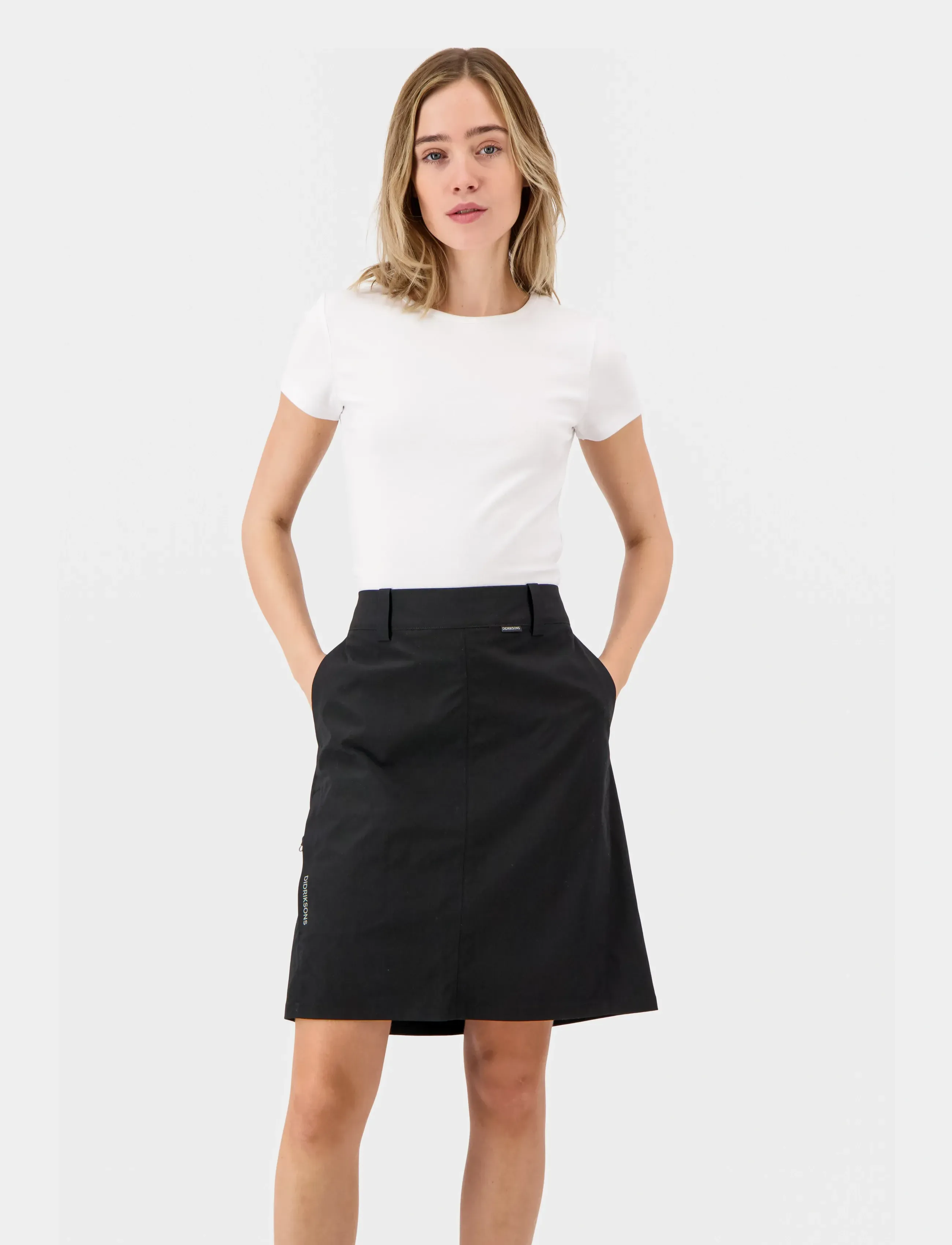 Didriksons LIV WNS SKIRT 4 - Jupes de sport - BLACK / black