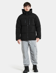 Didriksons - HILMER USX JKT 2 - winter jackets - black - 4