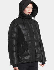 Didriksons - FILIPPA WNS JKT - down- & padded jackets - black - 2