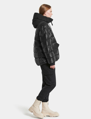Didriksons - FILIPPA WNS JKT - down- & padded jackets - black - 8