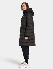 Didriksons - FAY WNS PARKA - winter coats - black - 7