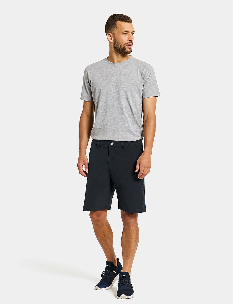 Didriksons - BRÄCKE USX SHORTS - nederdelar - dark night blue - 3