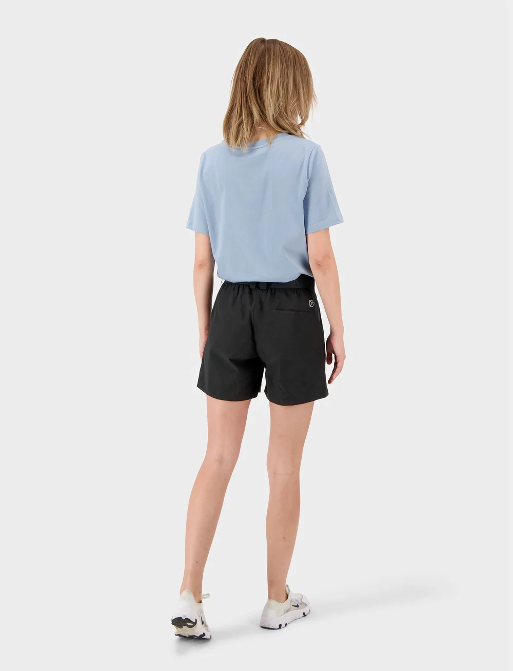 Didriksons - LIV WNS SHORTS 2 - lühikesed vabaõhupüksid - black - 5