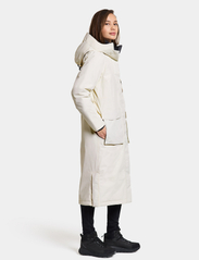 Didriksons - LEYA WNS PARKA L 3 - „parka“ stiliaus paltai - white foam - 10