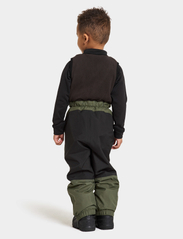 Didriksons - GORDON KIDS PANTS 3 - outdoor pants - deep green - 4