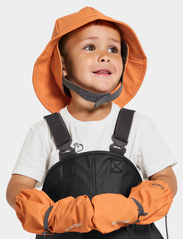 Didriksons - SOUTHWEST KIDS - adītas cepures - papaya orange - 1