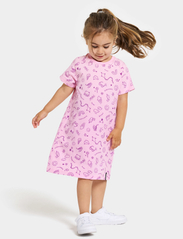 Didriksons - SMULTRON K DRESS - short-sleeved casual dresses - doodle orchid pink - 2
