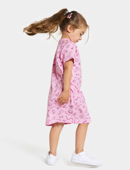Didriksons - SMULTRON K DRESS - short-sleeved casual dresses - doodle orchid pink - 7