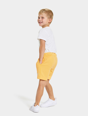 Didriksons - CORIN KIDS SHORTS 2 - treniņtērpa šorti - creamy yellow - 4