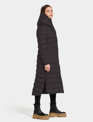 Didriksons - SILVA WNS PARKA L - padded coats - black - 6