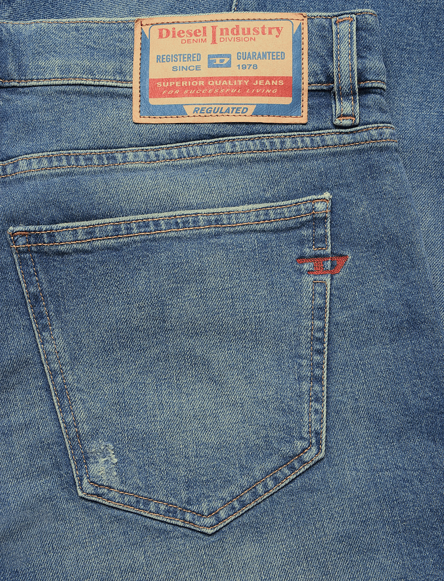 Diesel - Tapered Fit Jogging Jeans - tapered jeans - blue - 4