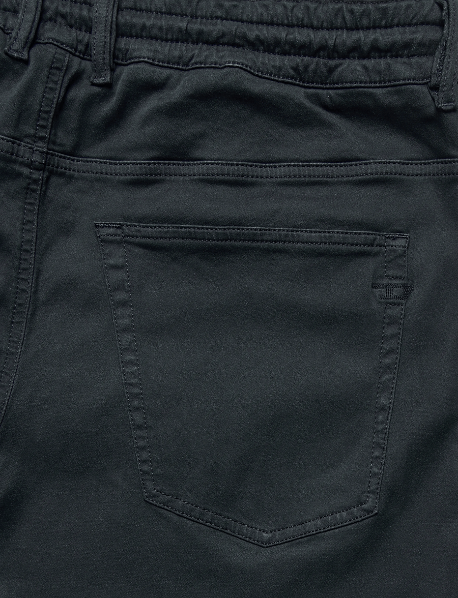 Diesel - D-KROOLEY Jogg Tapered Mid-Rise Sweat Jeans - tapered jeans - black - 3