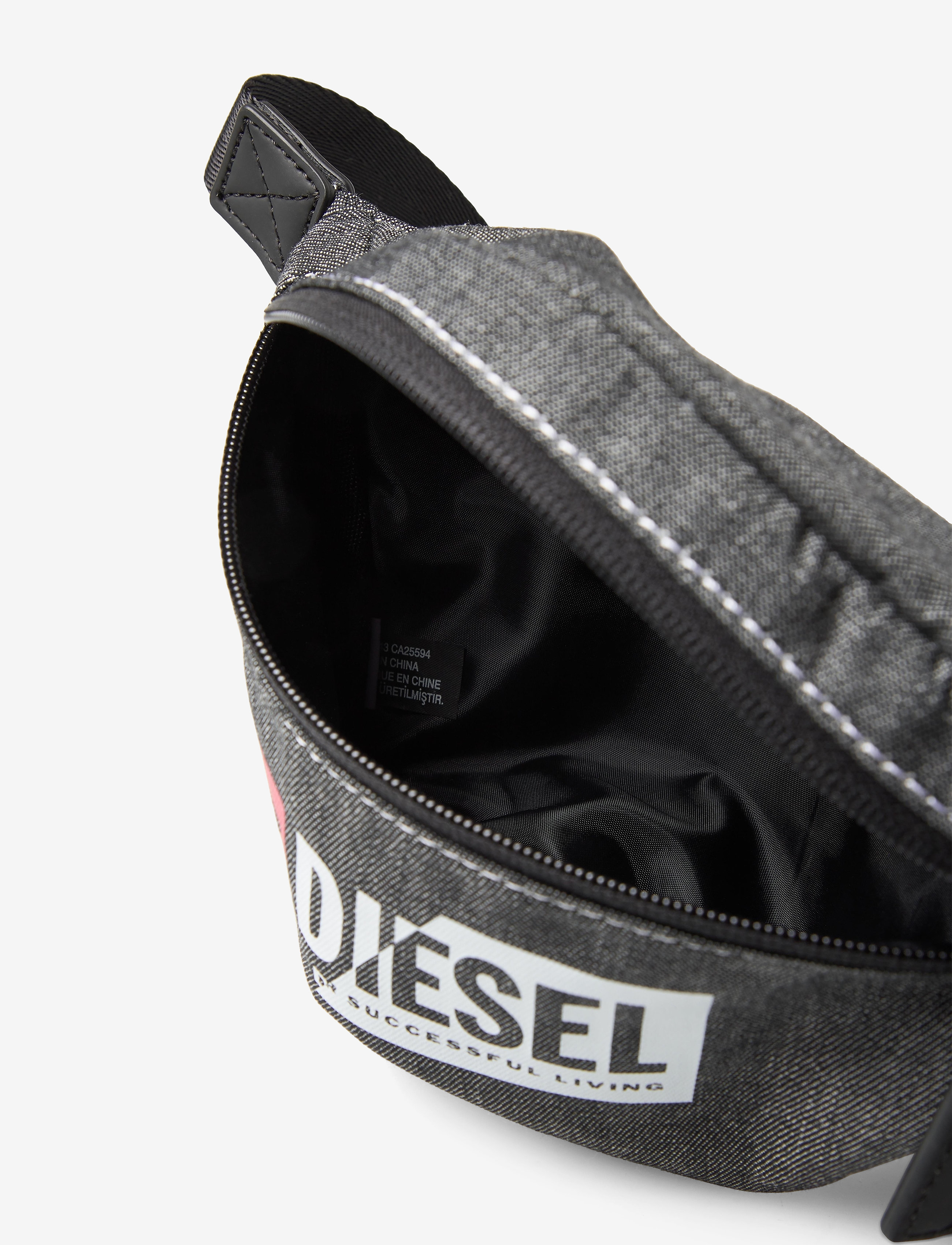 Diesel - SUSE BELT belt bag - black denim - 4
