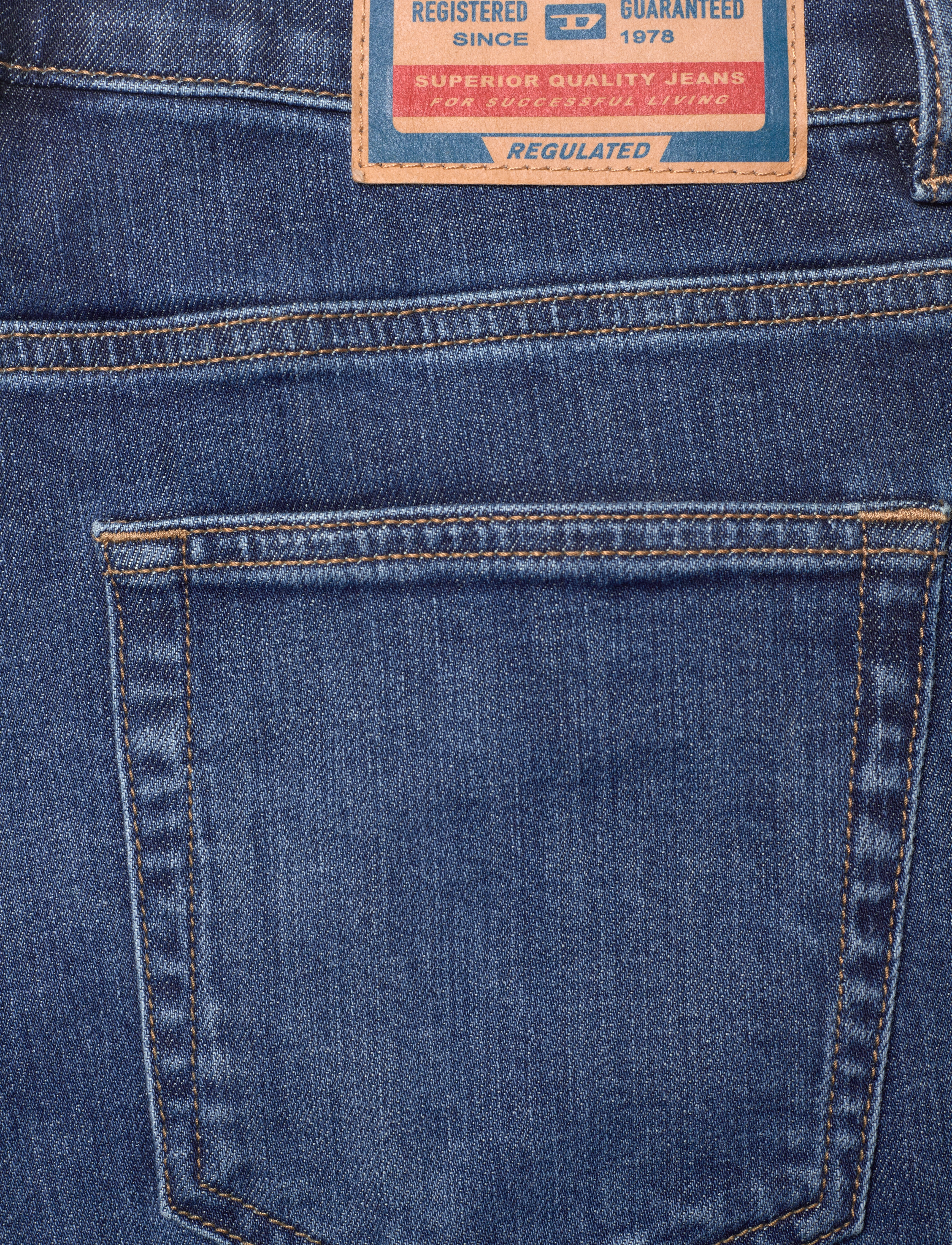 Diesel - 1978 D-AKEMI L.30 TROUSERS - denim - 4