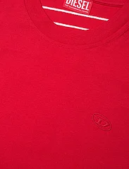Diesel - T-BOGGY-MEGOVAL-D T-SHIRT - marškinėliai trumpomis rankovėmis - vibrant/red - 2