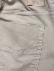 Diesel - KROOLEY-E-NE L.32 Sweat jeans - „chino“ stiliaus kelnės - medium/grey - 5