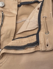 Diesel - KROOLEY-E-NE Sweat jeans - džinsa bikses ar tievām starām - beige - 3