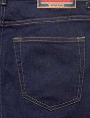 Diesel - 1984 SLANDY-HIGH TROUSERS - slim jeans - denim - 4