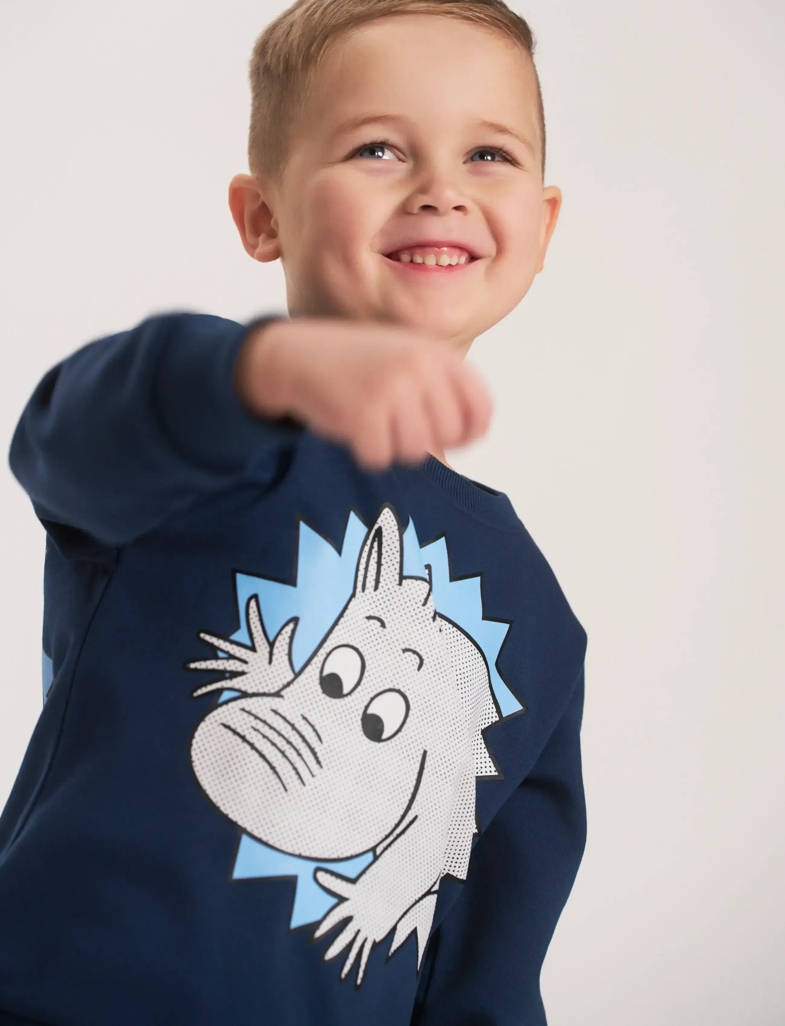 MUMIN Hej Mumin Collegetröja Mblå 122, Sweatshirts & Hoodies, Marineblau - Sweatshirts, Kinder
