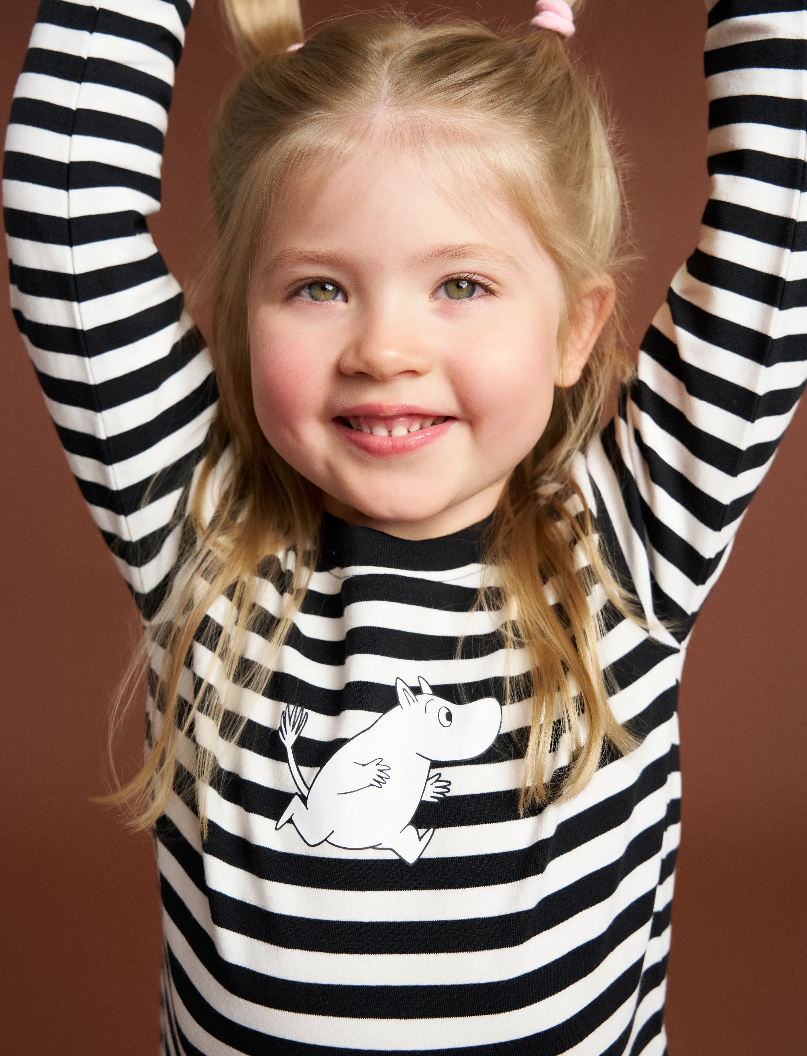 MOOMIN RANDIG TRÖJA - Oberteile & T-Shirts - BLACK / black