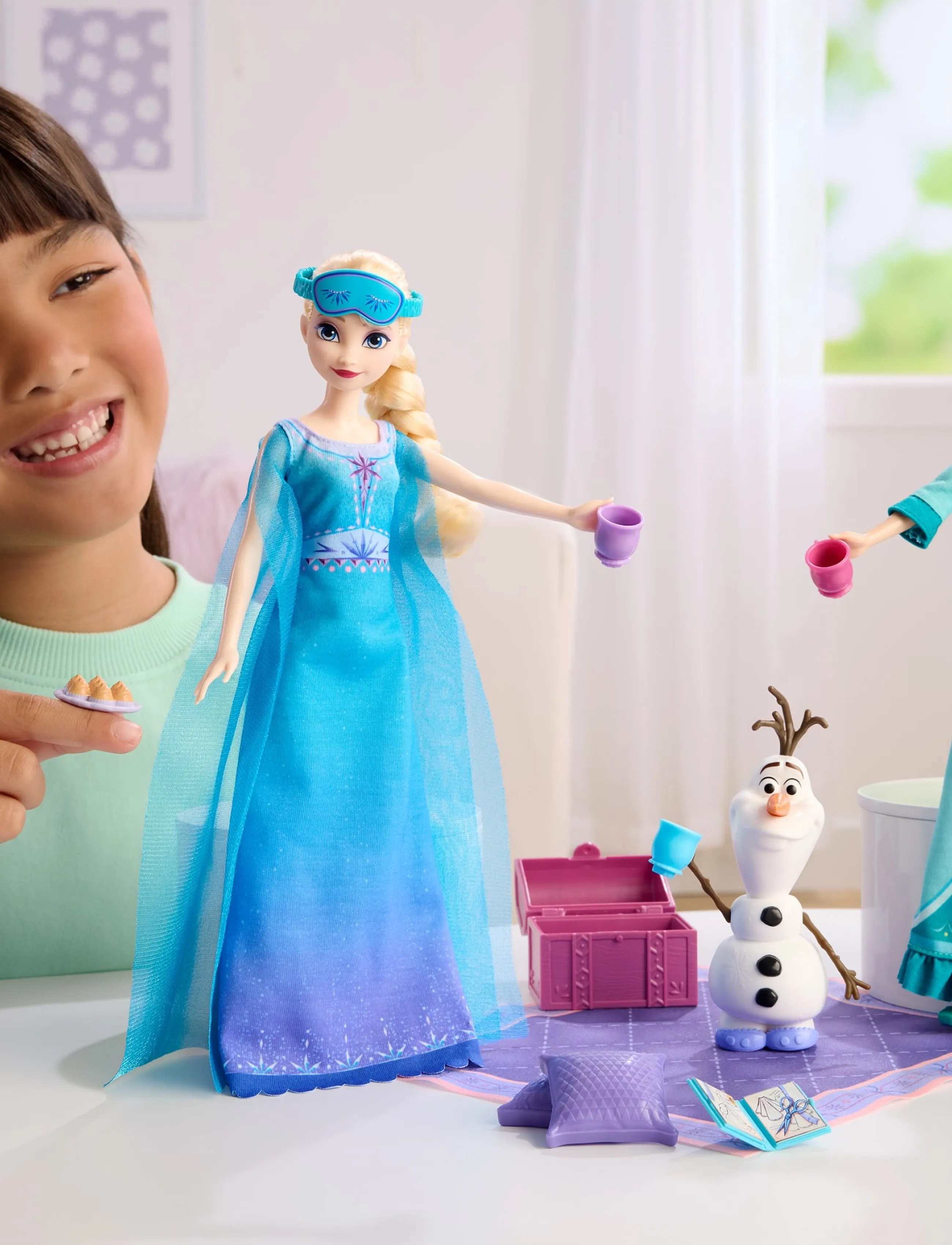 Frost Disney Frozen Slumber Sister Set With Anna & Elsa Fashion Dolls, Olaf & 14 Accessories, Børn, Movies & Fairy Tale Characters, Blå, Str: ONE SIZE