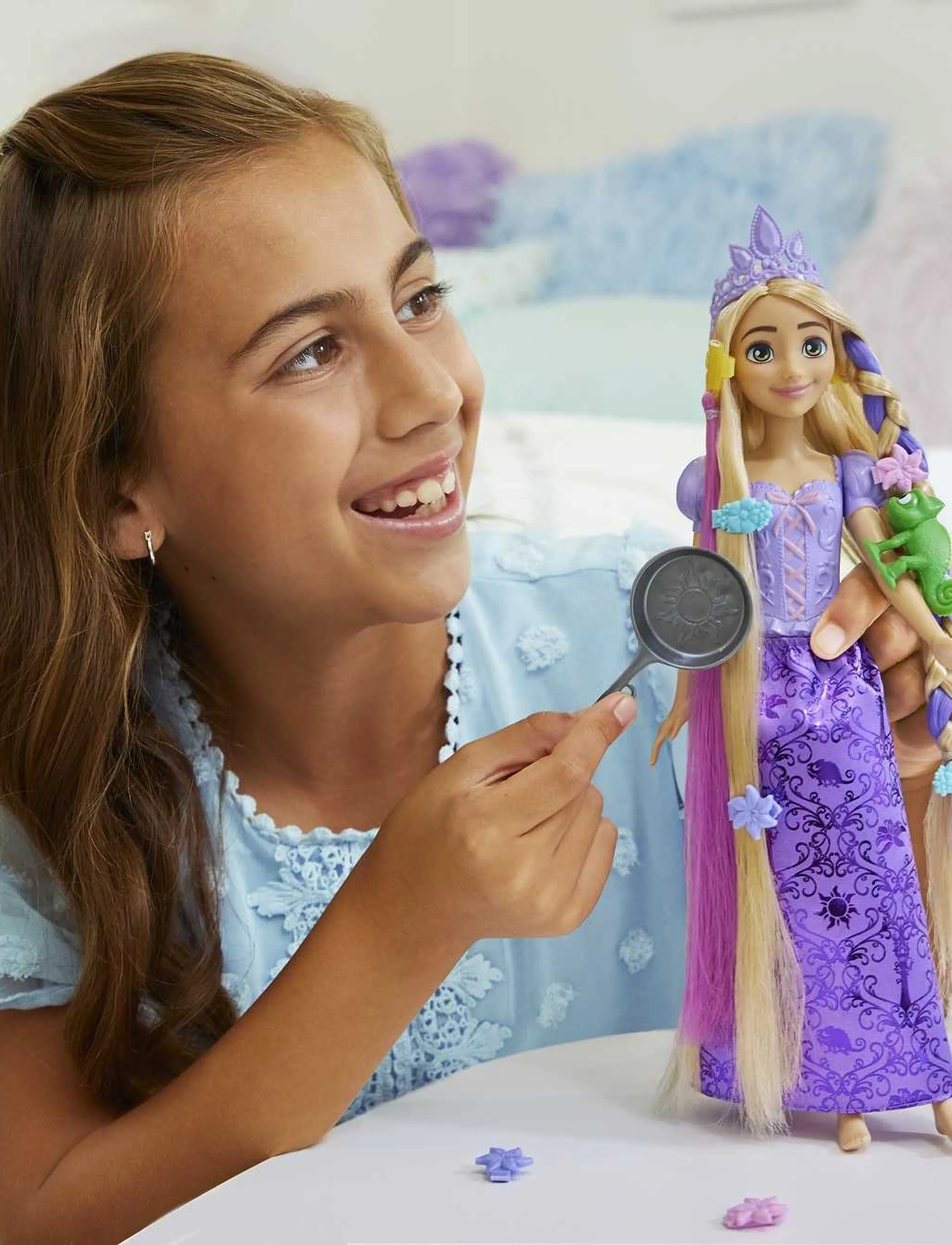 Disney Princess - Disney Princess Fairy-Tale Hair Rapunzel Doll and 10+ Hairstyling Accessories, Plus Color Change - multi color - 5