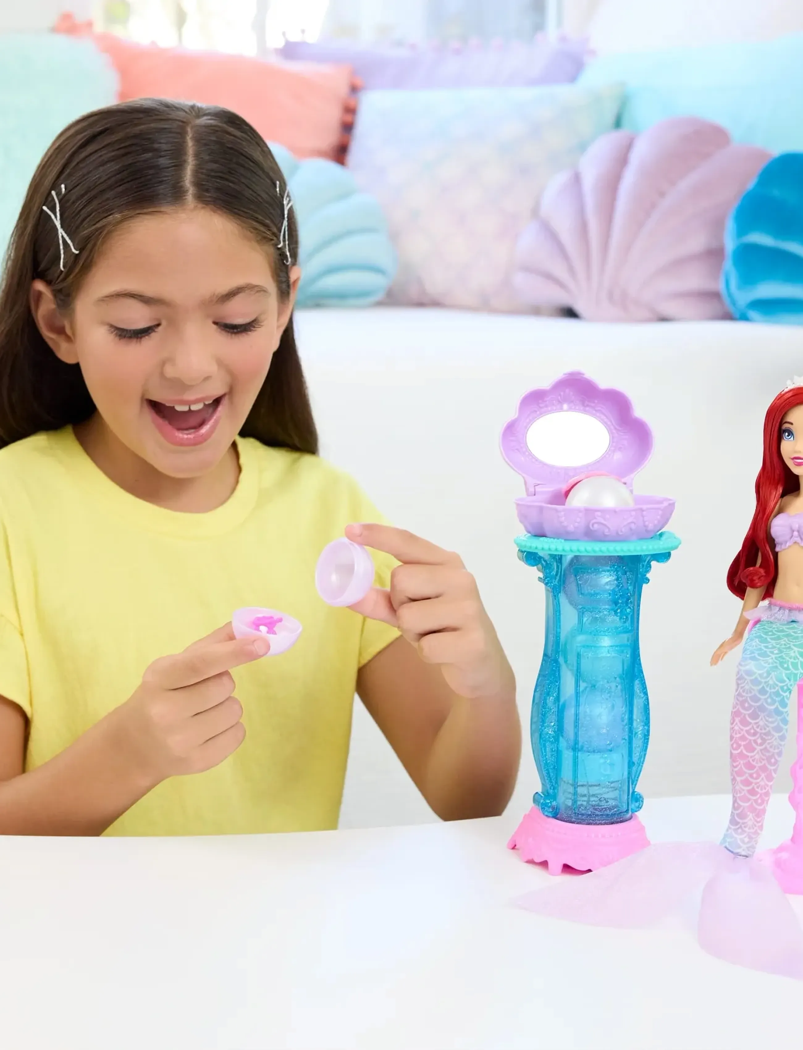 Disney Princess Disney Princess Ariel Vanity Pop Mermaid Fashion Doll & Vanity With 5 Pop-Up Surprises, One Size, Multi/patterned, Legetøj > Dolls & A