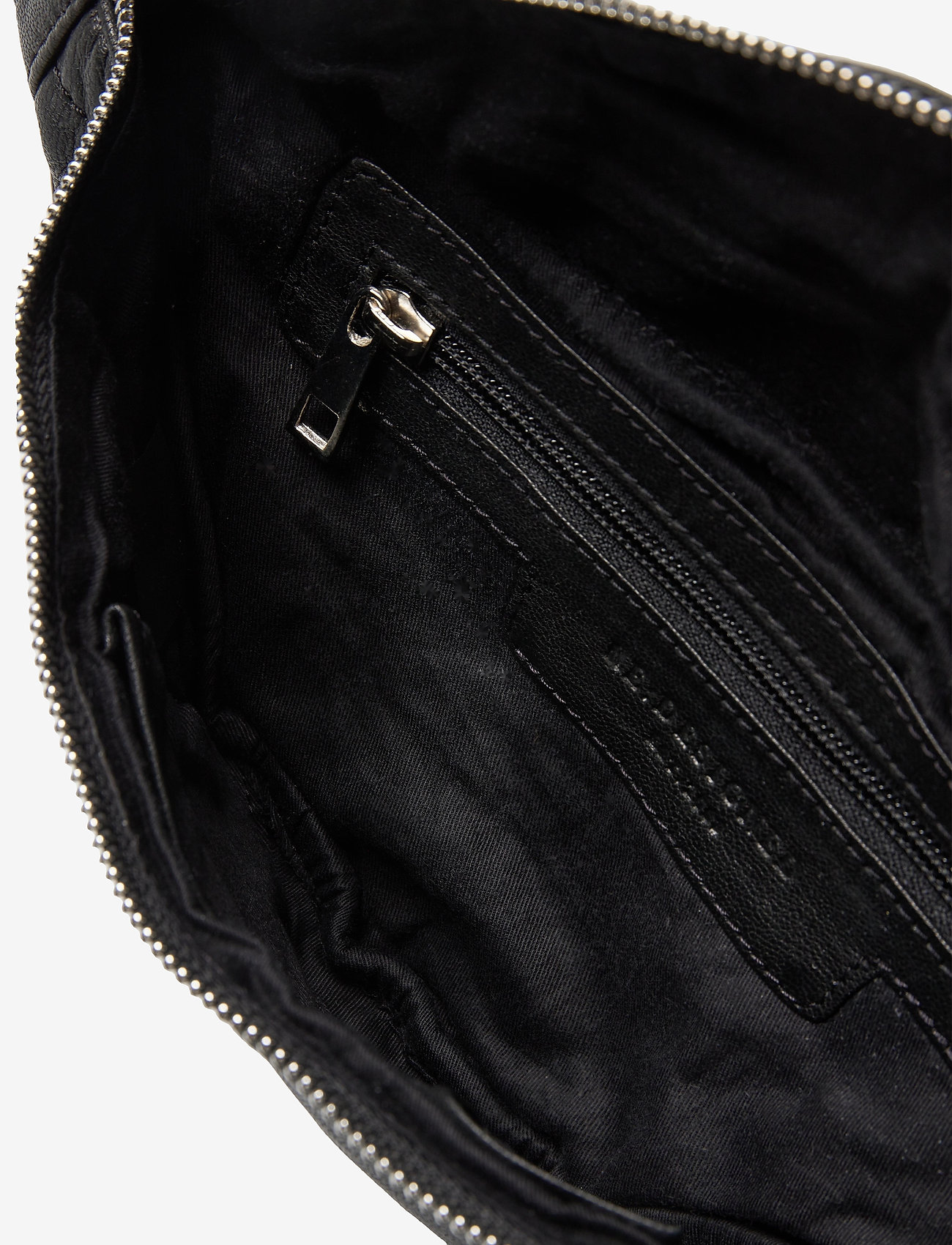 RE:DESIGNED EST 2003 - MetteMaja - black - 3