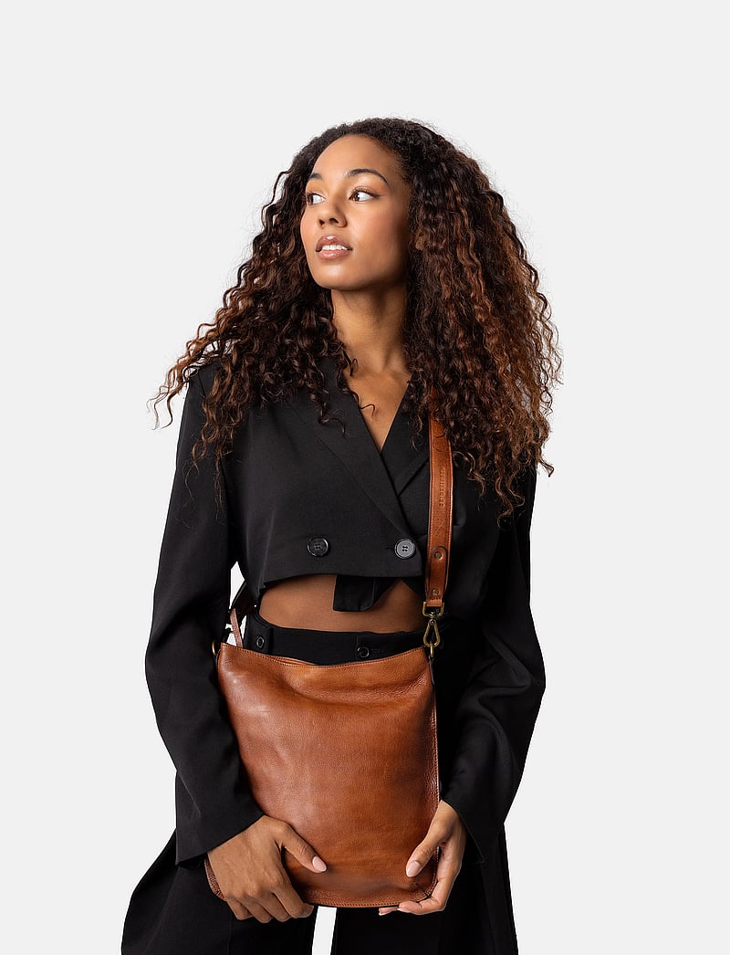 RE:DESIGNED EST 2003 - Fillis Medium - umhängetaschen - walnut/brass - 0