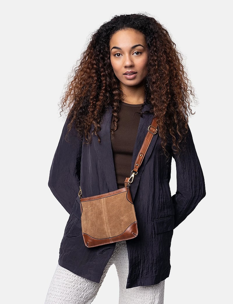 RE:DESIGNED EST 2003 - Lucie Small - crossbody bags - walnut - 0