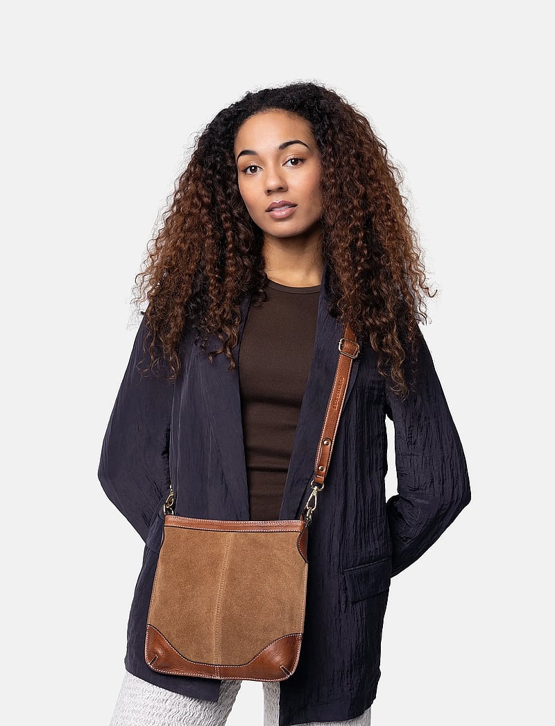 RE:DESIGNED EST 2003 - Lucie Big - umhängetaschen - walnut - 0