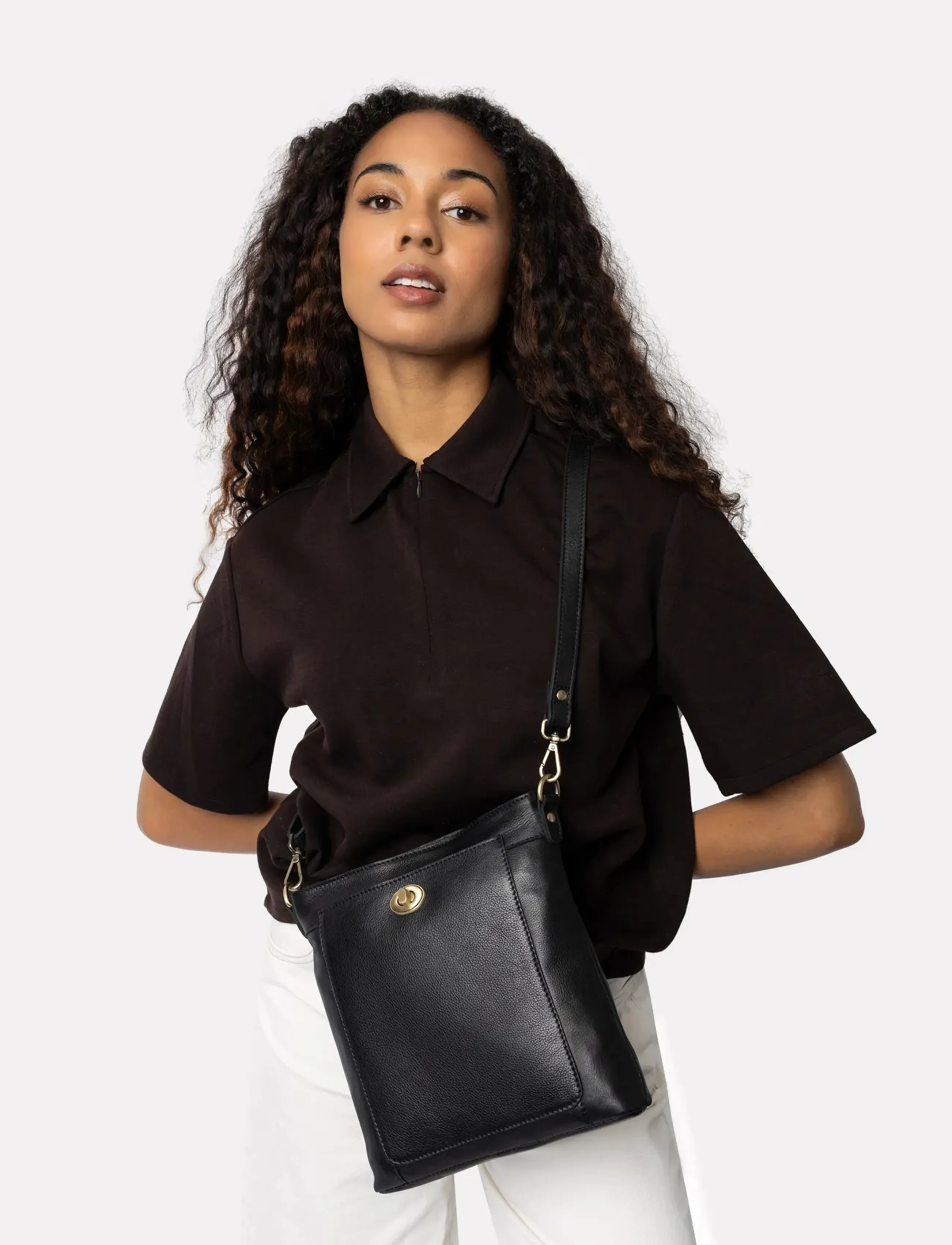 RE:DESIGNED EST 2003 Moa Small, Kvinder, Crossbody Taske Med Klap, Sort, Str: ONE SIZE