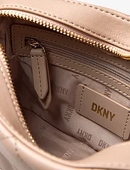 DKNY Bags - CROSSTOWN CAMERA BAG - dzimšanas dienas dāvanas - ntl - neutral - 3