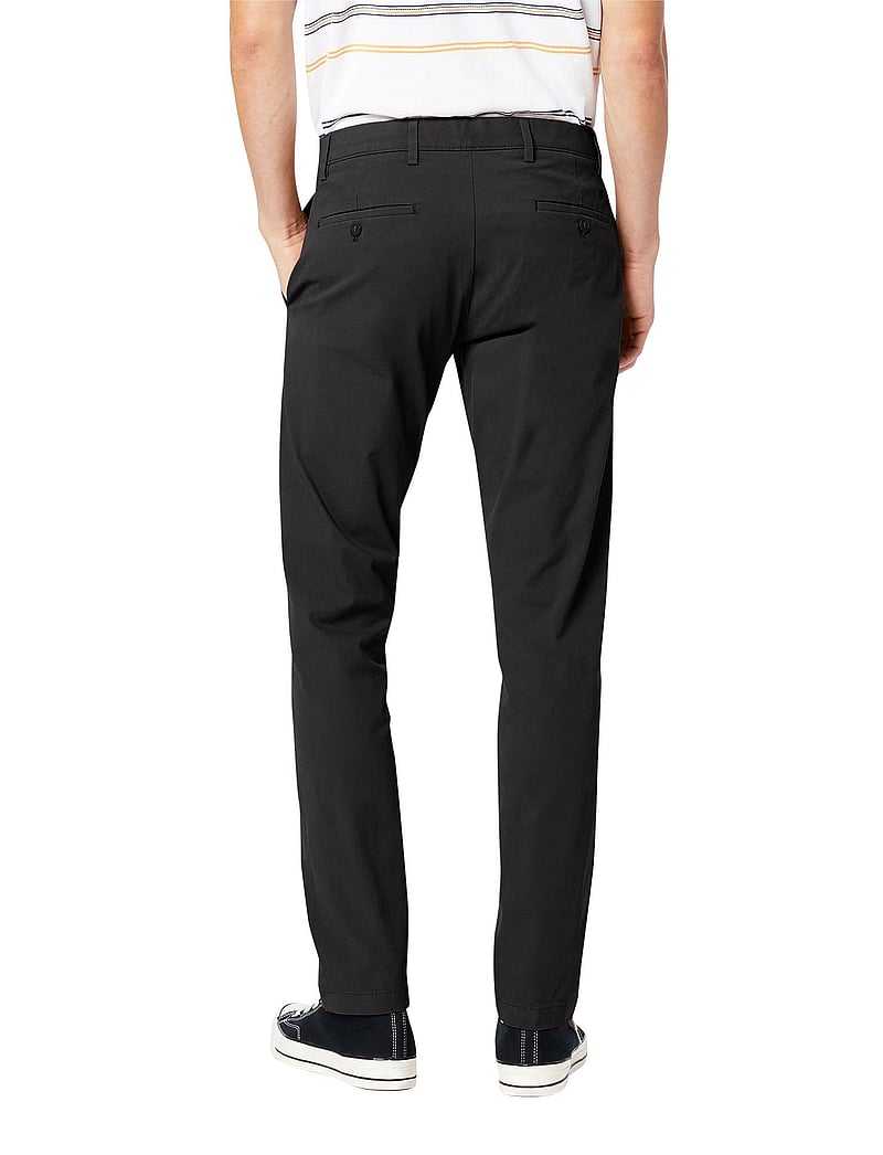 Dockers - MOTION CHINO SLIM - casual byxor - blacks - 3
