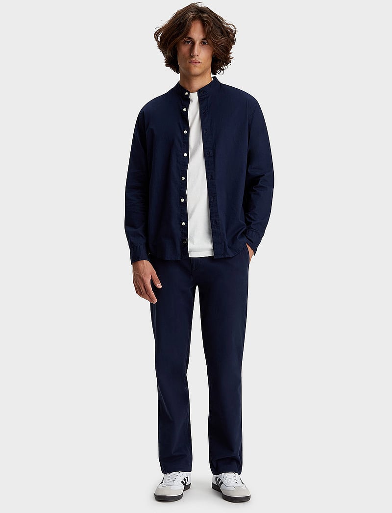 Dockers - CALI KHAKI 360 - casual trousers - blues - 5