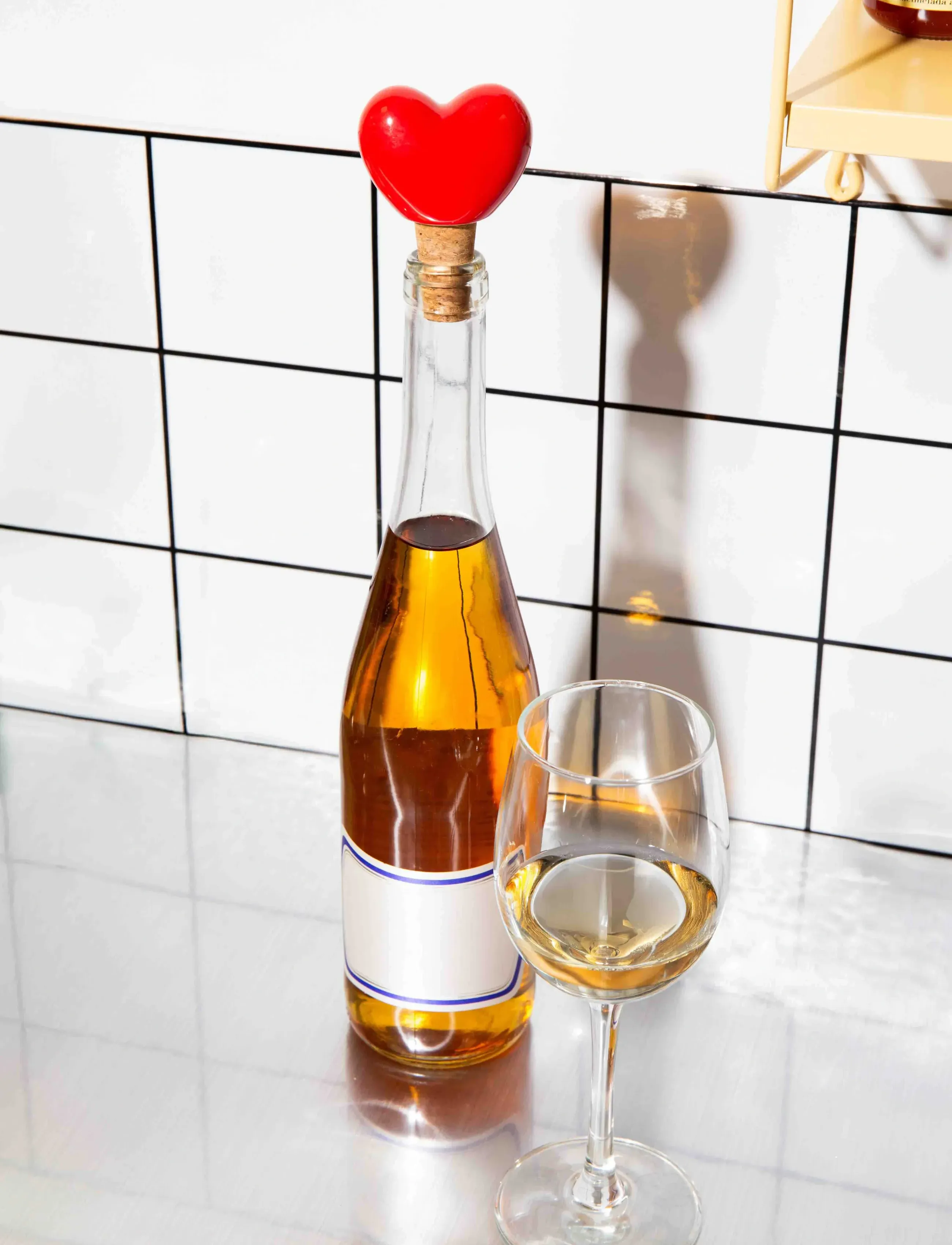 DOIY Flaskeprop Love, H8 cm, Drink & Bar Accessories, Rot - Bottle Openers Wine Stoppers, Homeware