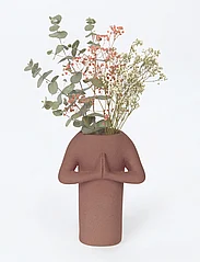 DOIY - Vase - Namaste Vase - födelsedagspresenter - brown - 0