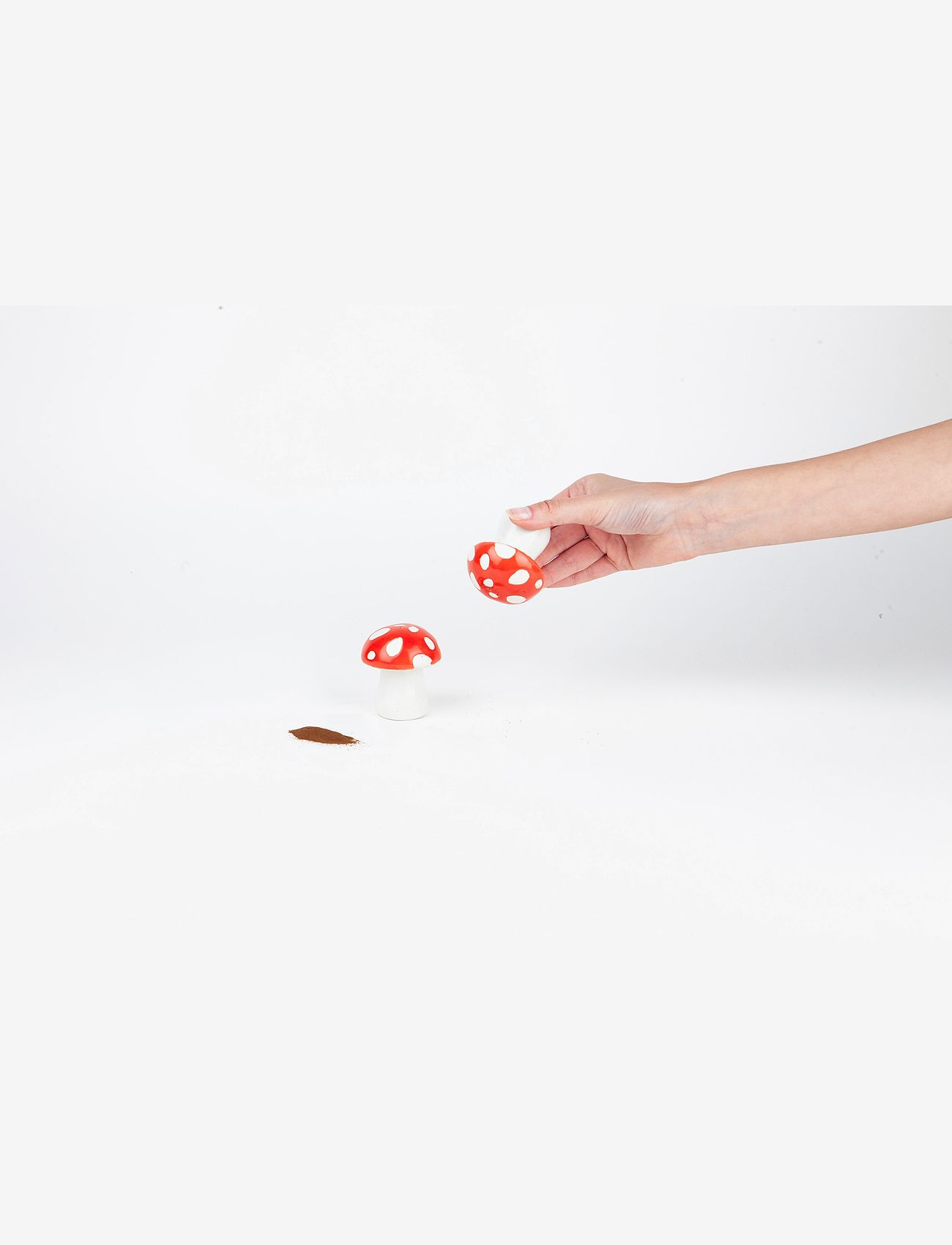DOIY - Salt & pepper shakers - Amanita - red / white - 1