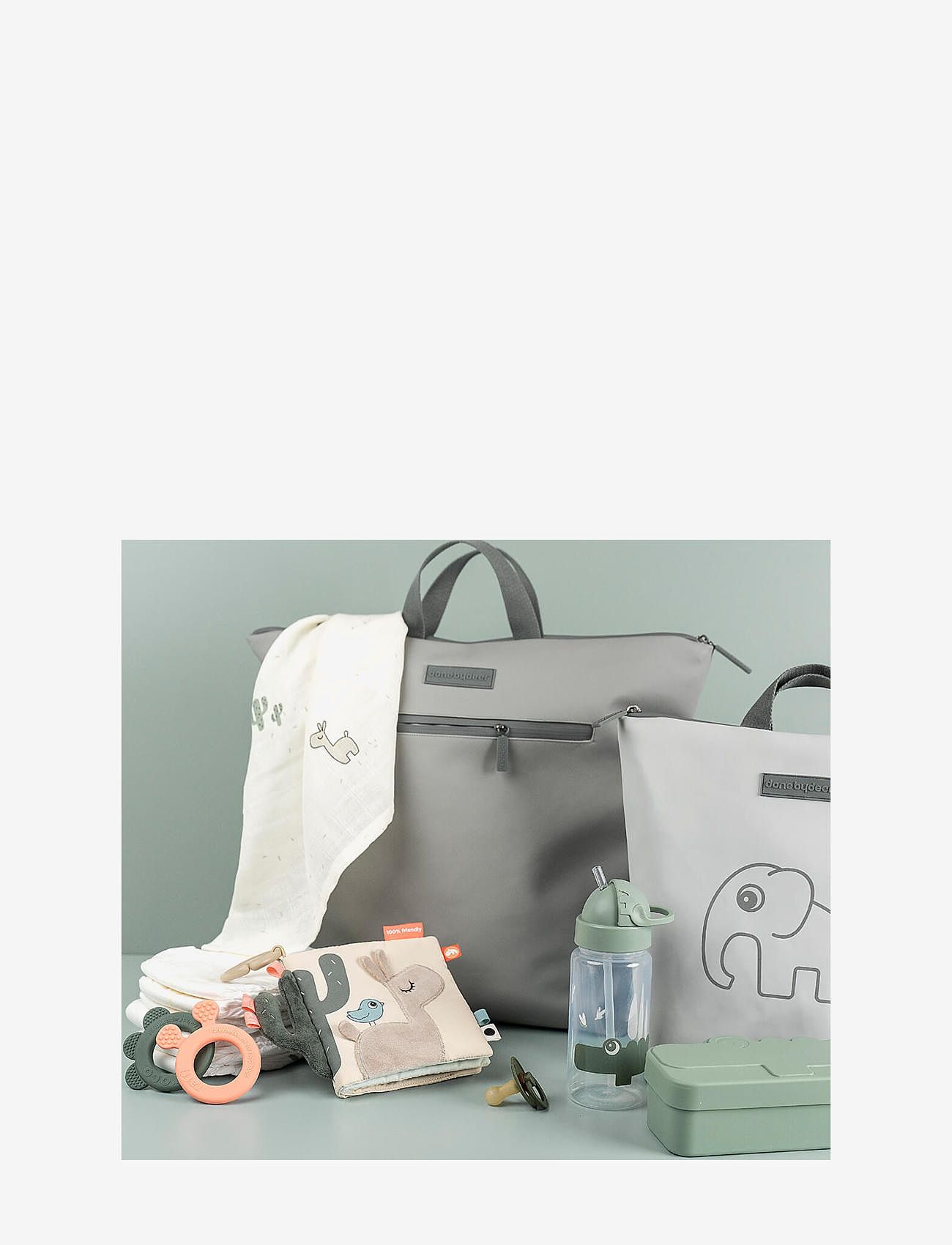 Done by Deer - Straw bottle Croco Green 350 ml - sutteflasker - green - 3