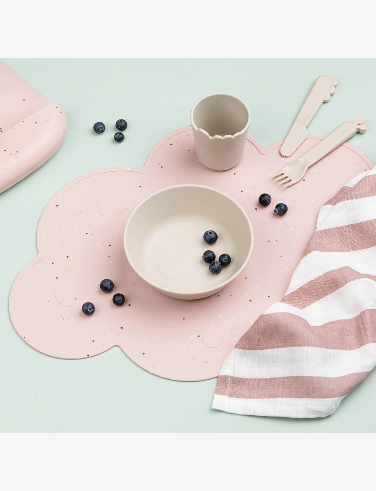 Done by Deer - Silicone placemat Confetti Powder - voeden - powder - 4