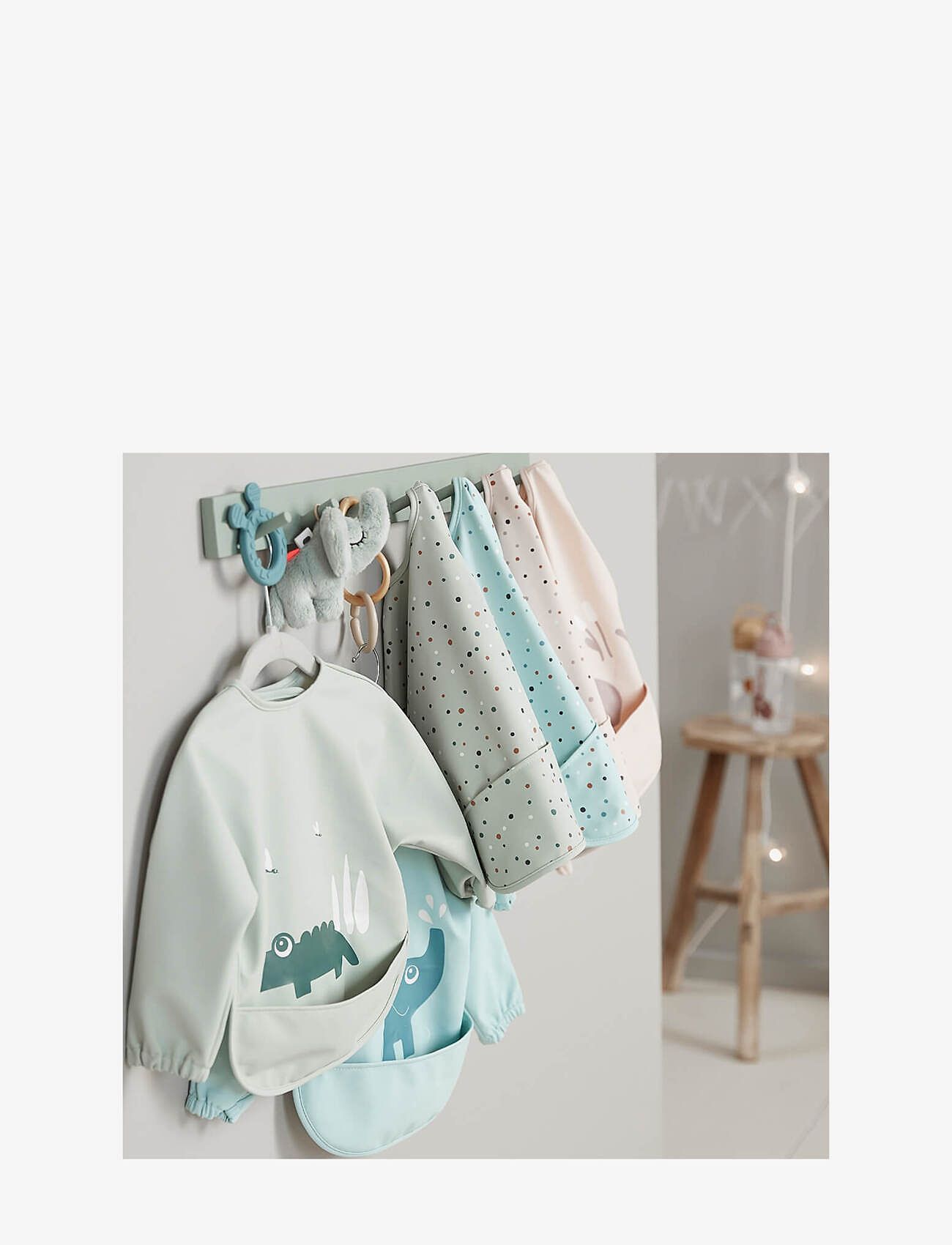 Done by Deer - Sleeved pocket bib Croco Green - langærmet bluse - green - 3